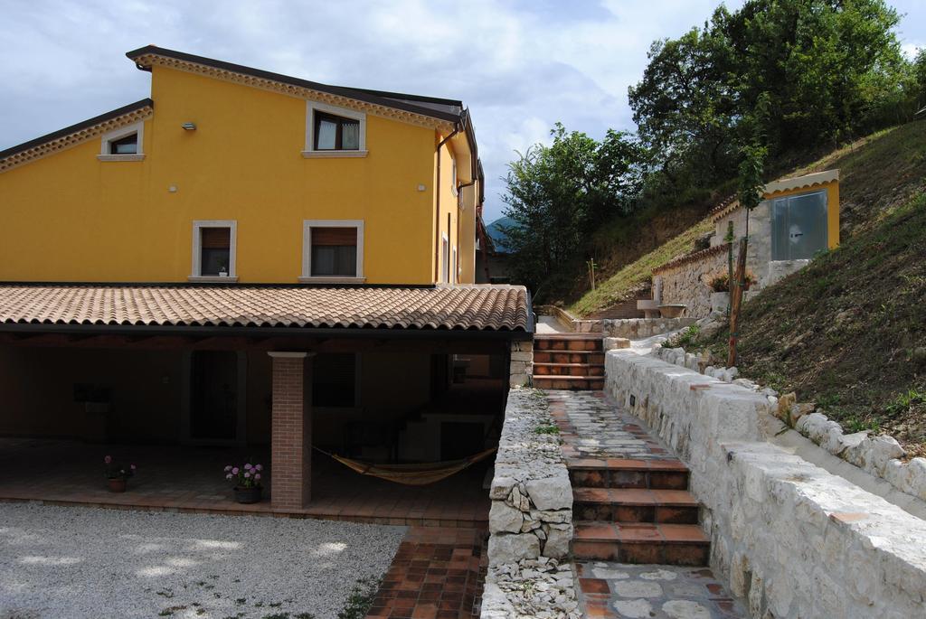 B&B Pascale Cusano Mutri Exteriör bild